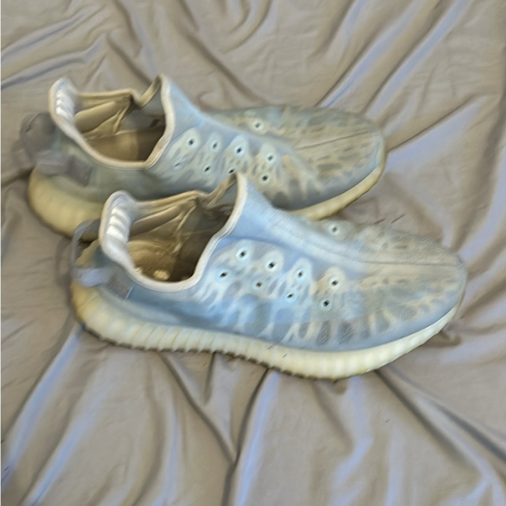 Yeezy mono ice